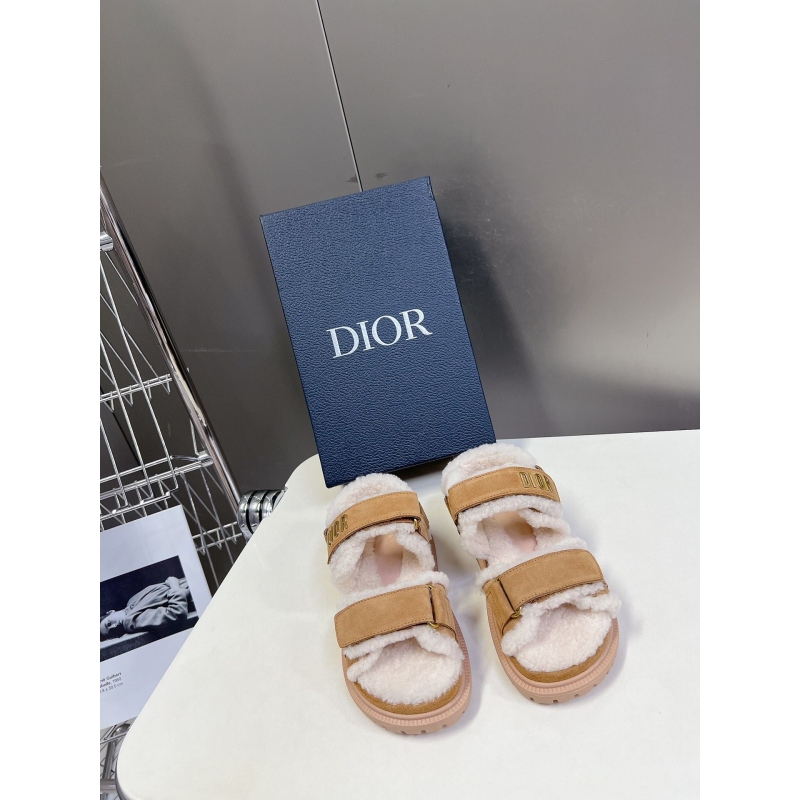 ch**an D*or sandals